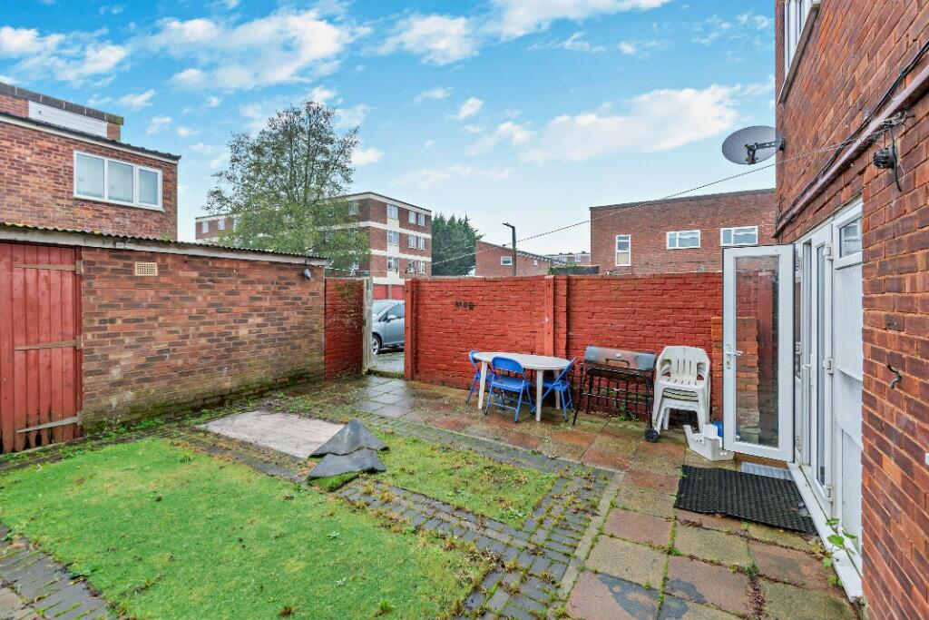 Additional image 14 of Long Banks, Harlow, Essex, CM18