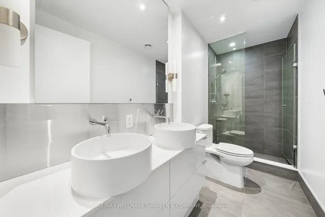 Additional image 25 of 185 Roehampton Ave Unit 702