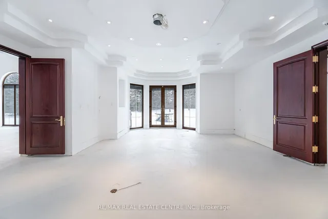 Additional image 20 of 2 Edgeforest Dr