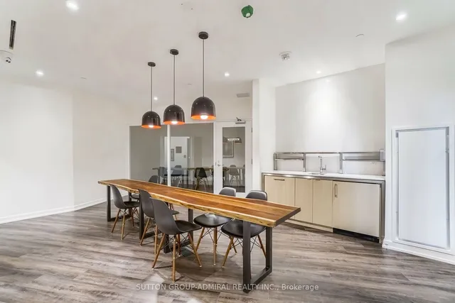 Additional image 32 of 135 East Liberty St Unit 1003