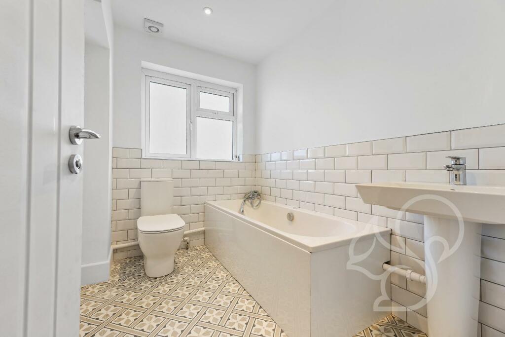 Additional image 10 of Bergholt Road, Colchester