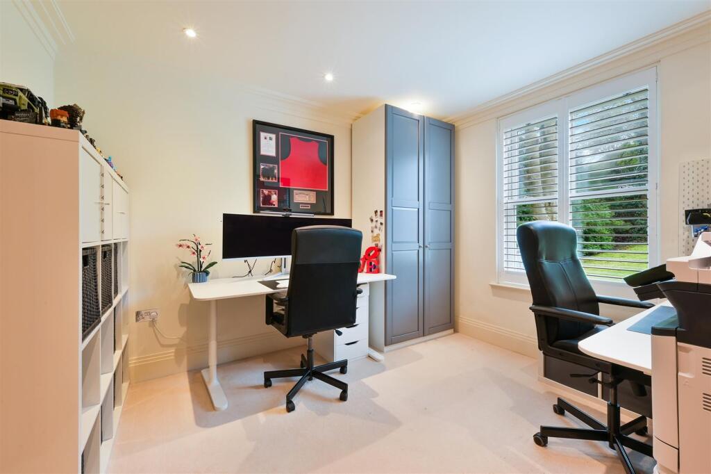 Additional image 46 of High Oaks Close, Coulsdon