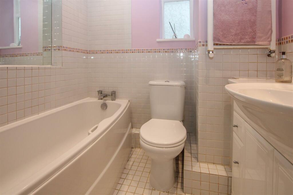 Additional image 7 of Cricketers Row, Herongate, Brentwood