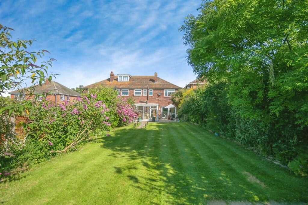 Primary image of Leas Road, Clacton-On-Sea