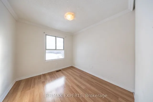 Additional image 27 of 19 Dawson Cres