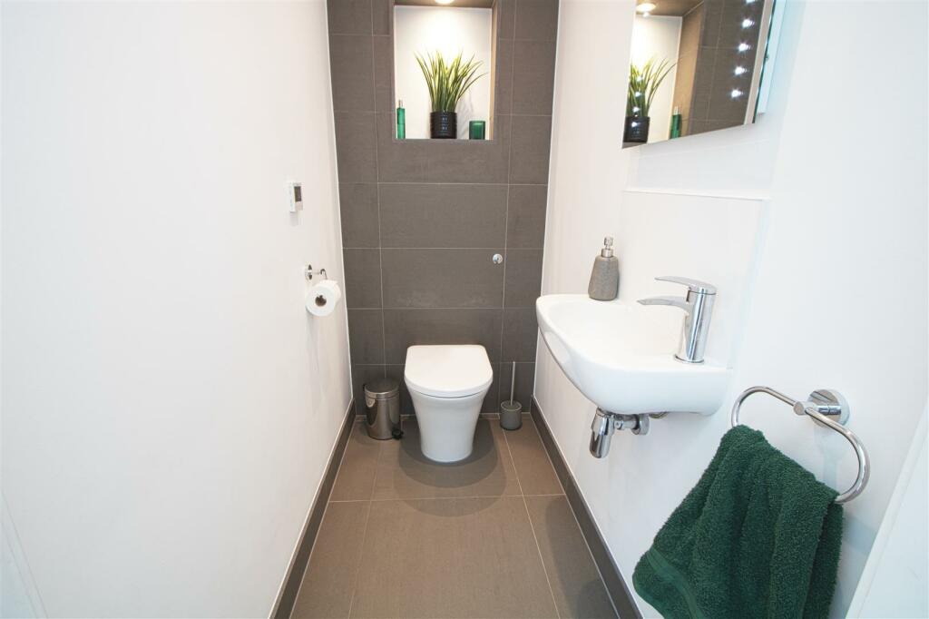 Additional image 18 of Coxes Farm Road, Billericay