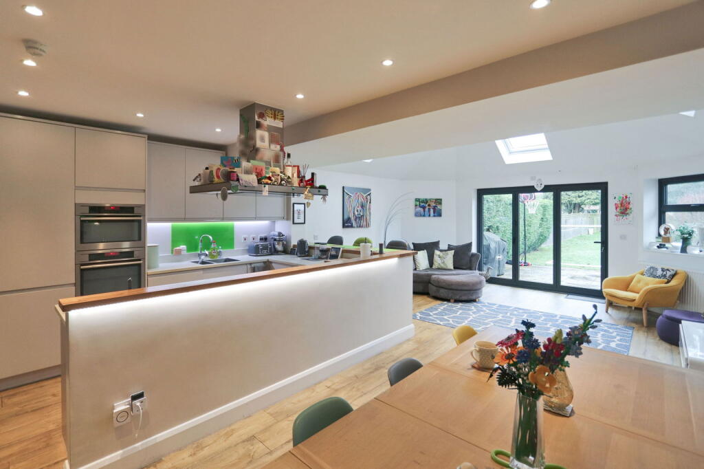 Additional image 3 of Placehouse Lane, Old Coulsdon, CR5 1LA