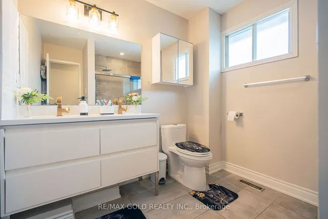 Additional image 21 of 4 Simmons Blvd