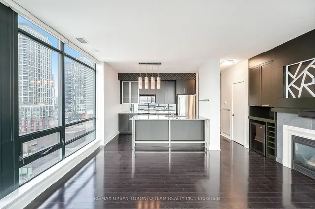 Additional image 14 of 438 King St Unit Ph03