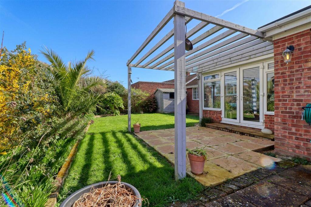 Additional image 10 of Devereaux Close, Walton on the Naze