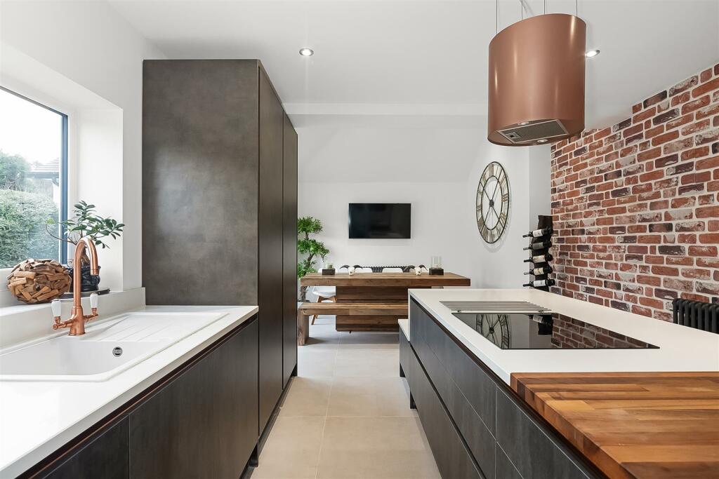 Additional image 19 of Mount Avenue, Chaldon, Caterham