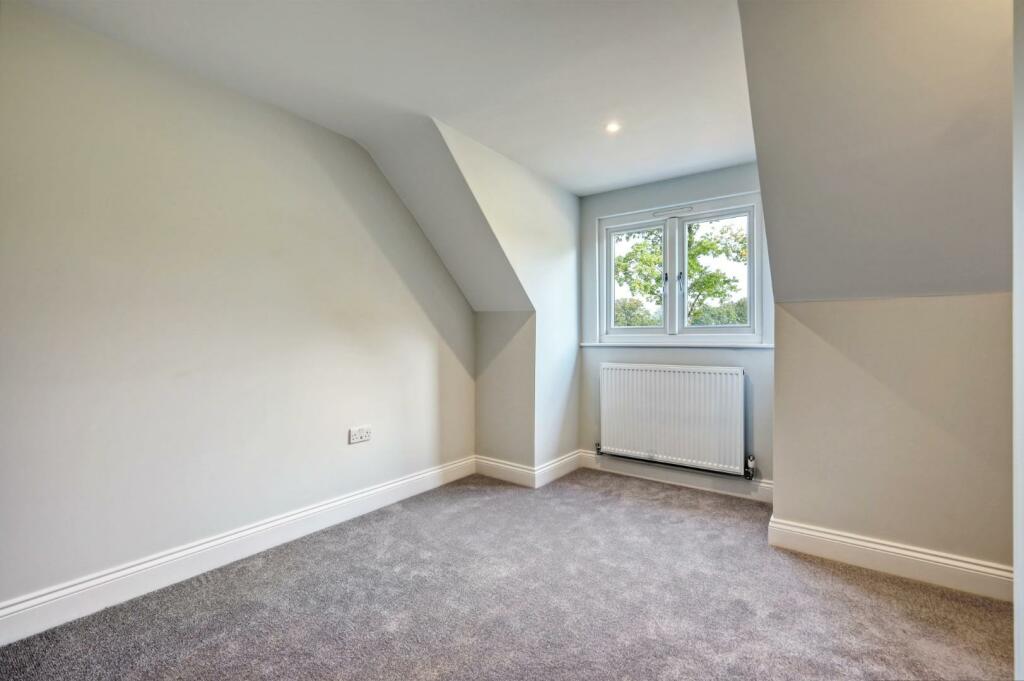 Additional image 16 of Brizes Park, Kelvedon Hatch