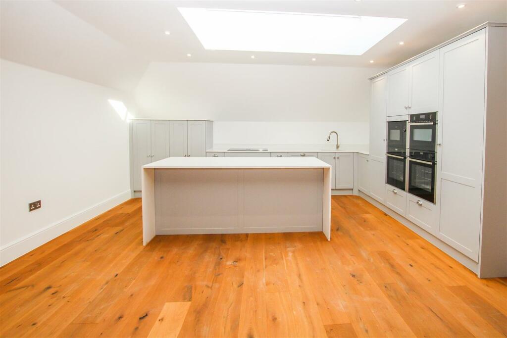 Additional image 6 of Shenfield Road, Shenfield, Brentwood