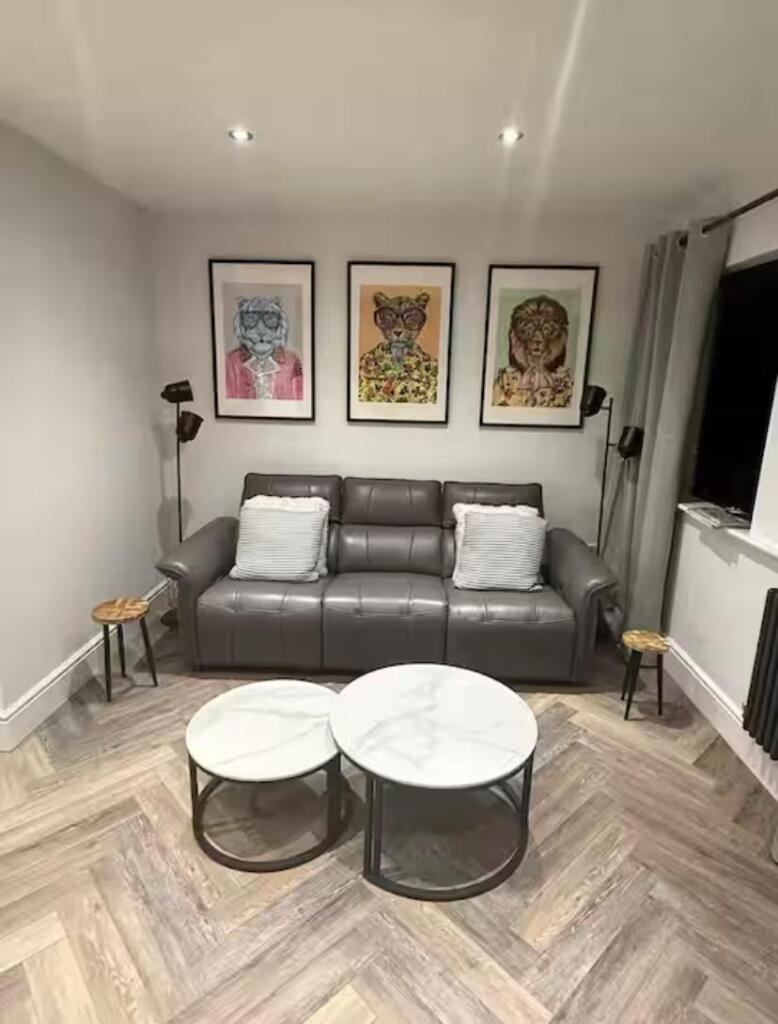 Additional image 5 of Addiscombe Road, CR0