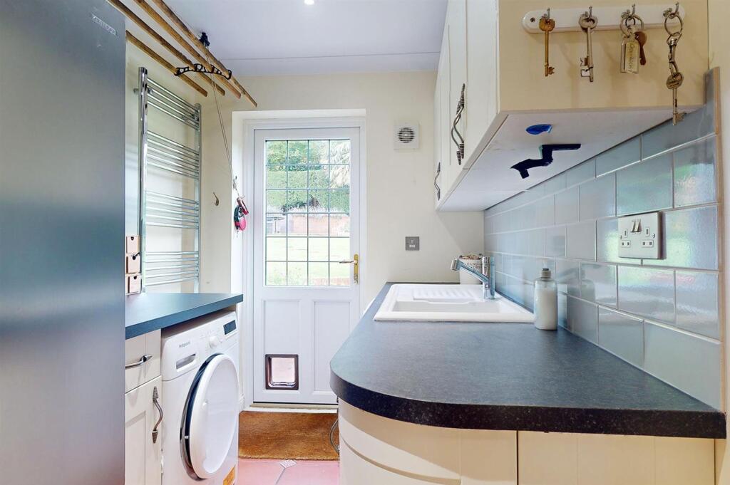 Additional image 11 of Robinsbridge Road, Coggeshall, Colchester