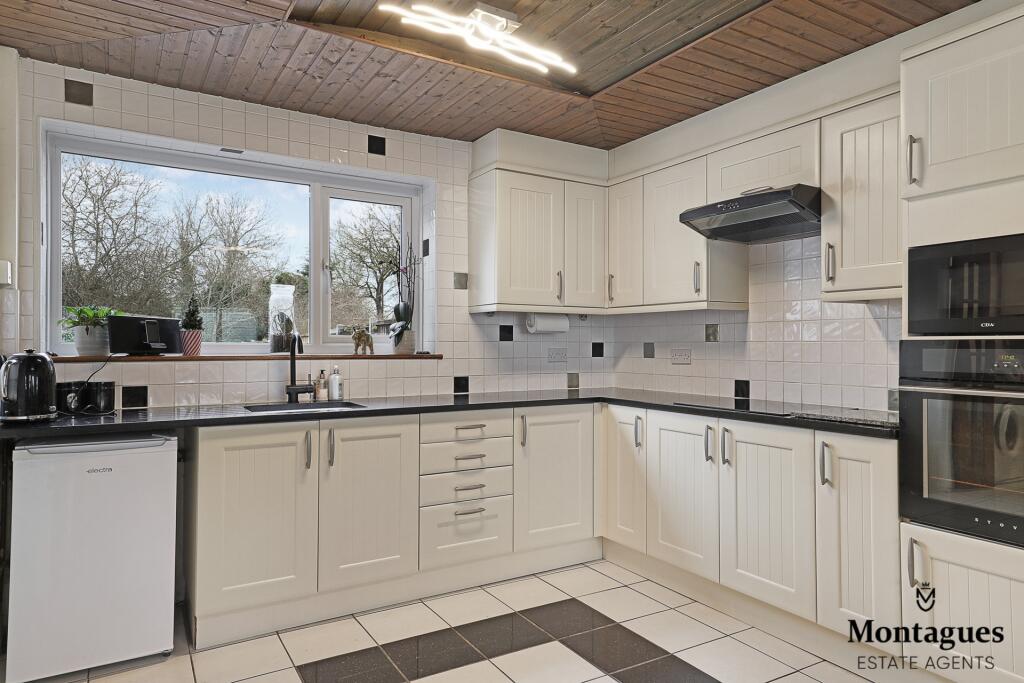 Additional image 4 of Bluemans End, North Weald, CM16