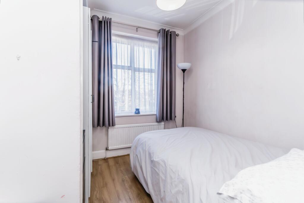 Additional image 10 of Temple Avenue, Croydon, Surrey, CR0