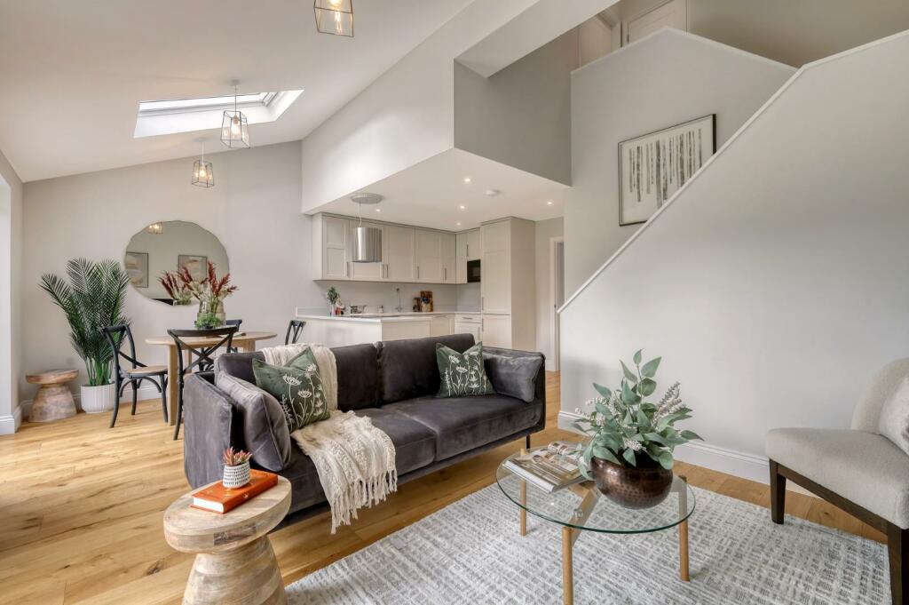 Additional image 6 of Brizes Park, Kelvedon Hatch