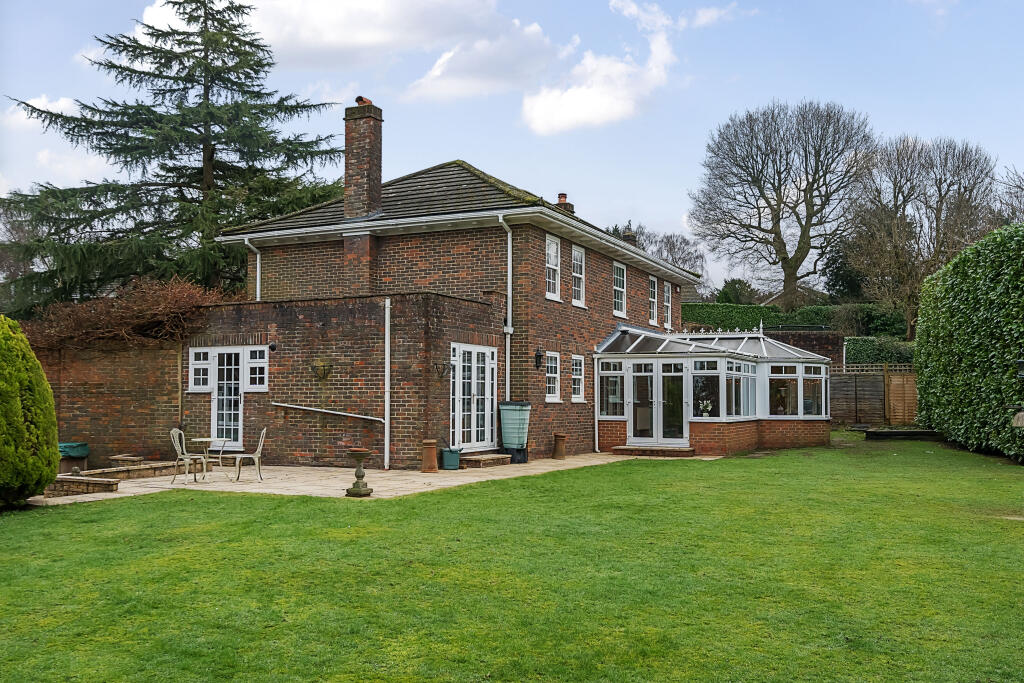 Additional image 21 of Alexanders Walk, Caterham, CR3