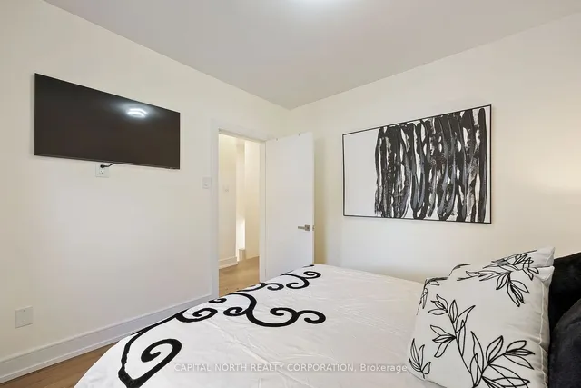 Additional image 21 of 127 Greenlaw Ave