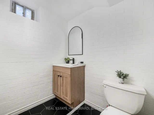 Additional image 18 of 16 Greyabbey Tr