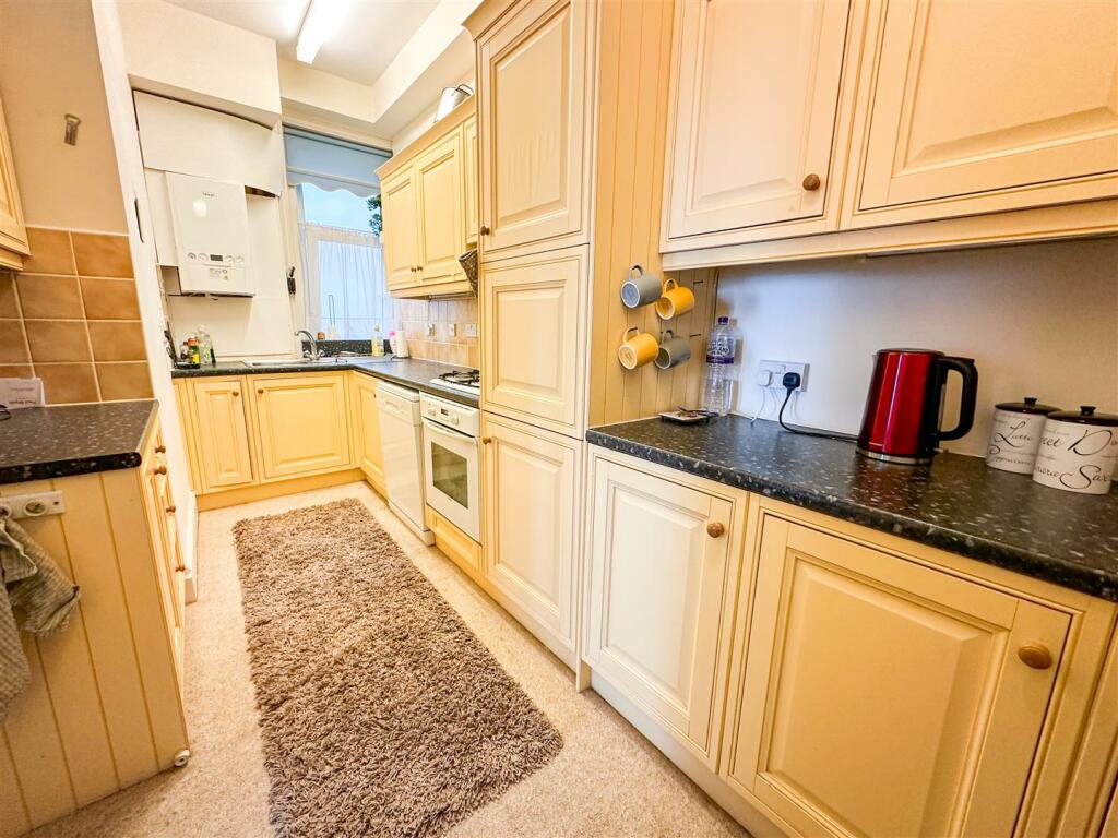 Additional image 6 of The Towers, Vista Road, Clacton Sea Front