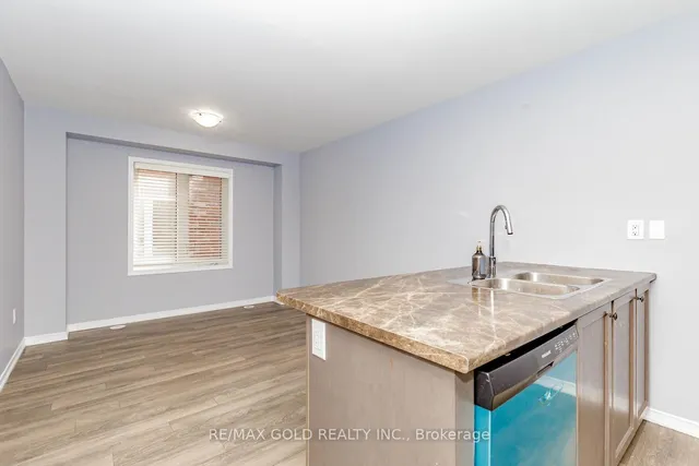 Additional image 19 of 22 Francesco St