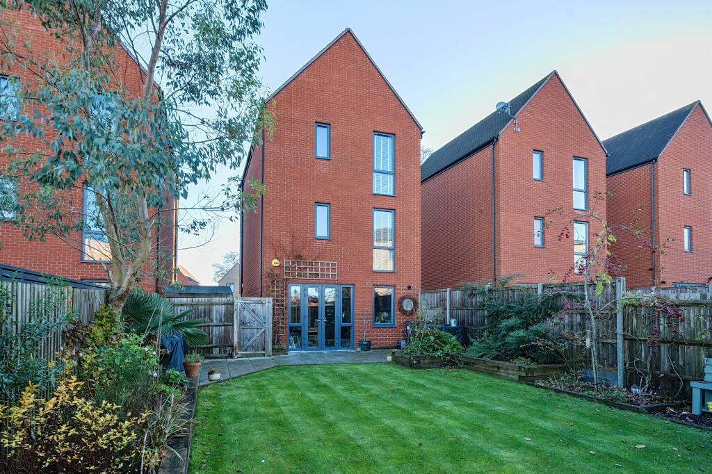 Additional image 20 of Cane Hill Drive, Coulsdon, CR5