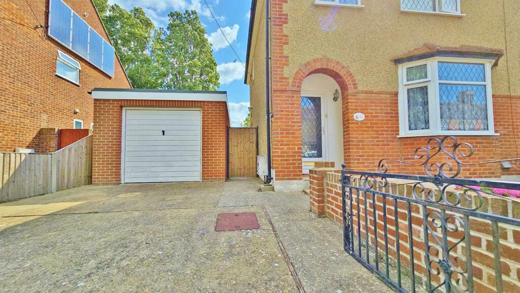 Additional image 27 of First Avenue, Walton On The Naze