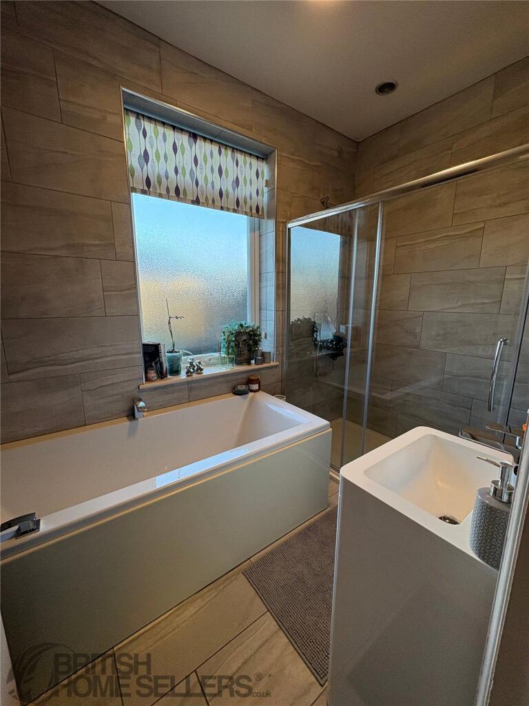 Additional image 18 of Kings Parade, Holland-on-Sea, Clacton-on-Sea, Essex, CO15