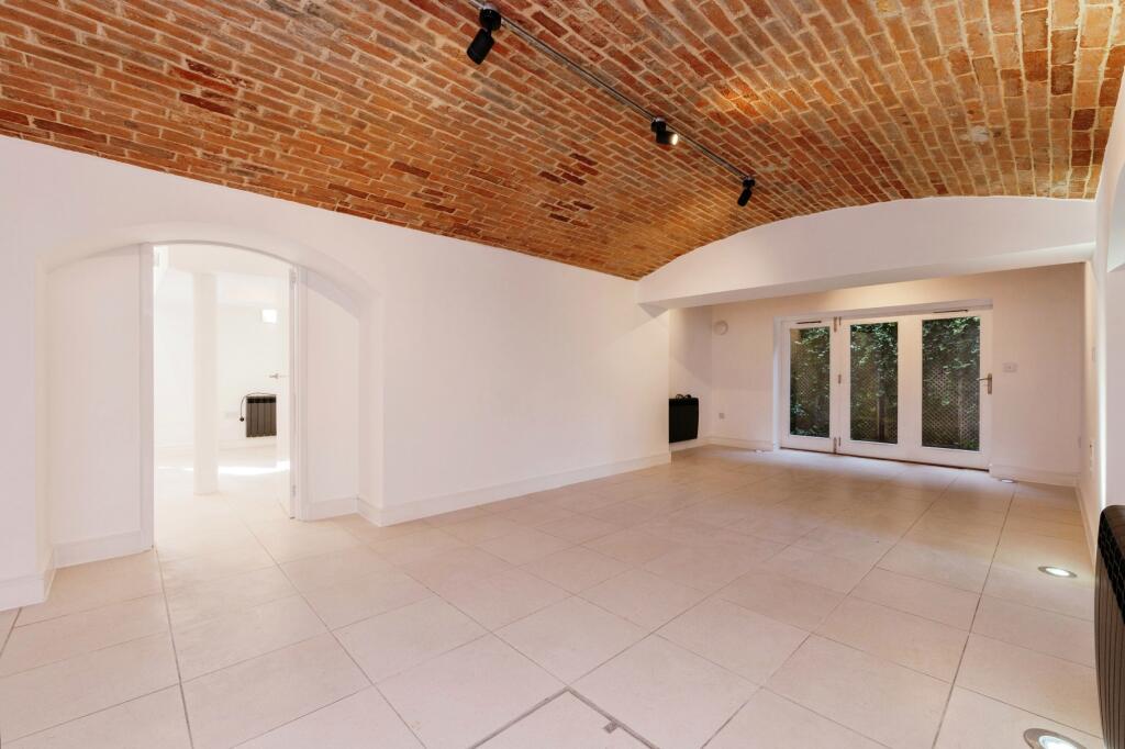 Additional image 5 of The Galleries, Warley, Brentwood, Essex, CM14