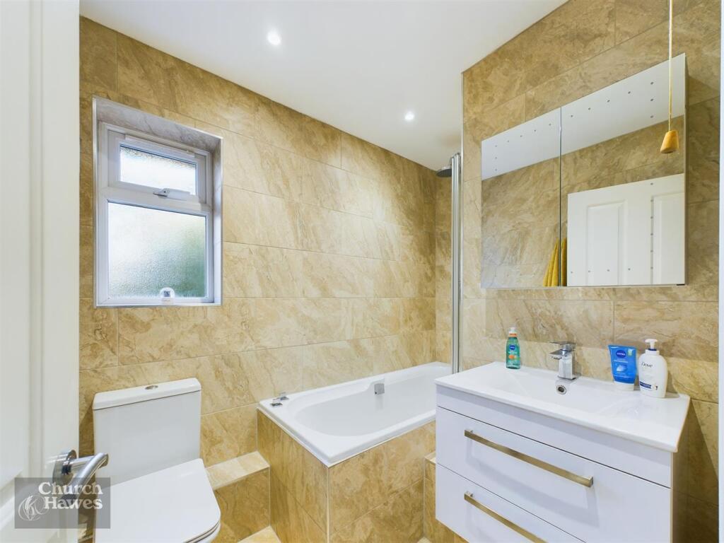 Additional image 12 of Dykes Chase, Maldon