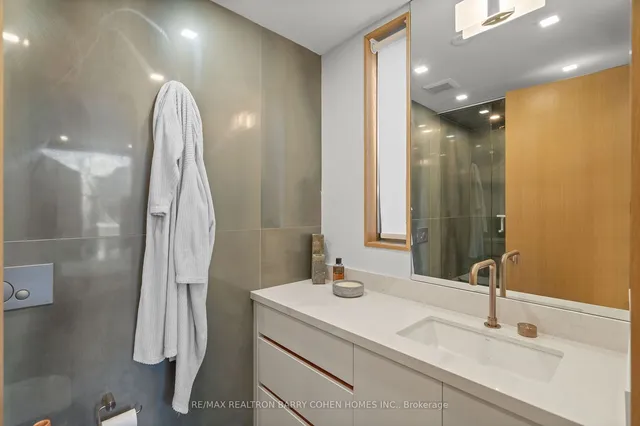 Additional image 20 of 210 Glenayr Rd