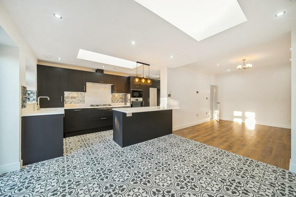 Additional image 3 of Elmgrove Road, Addiscombe