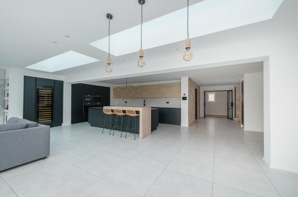 Additional image 2 of Widworthy Hayes, Hutton, Brentwood, CM13
