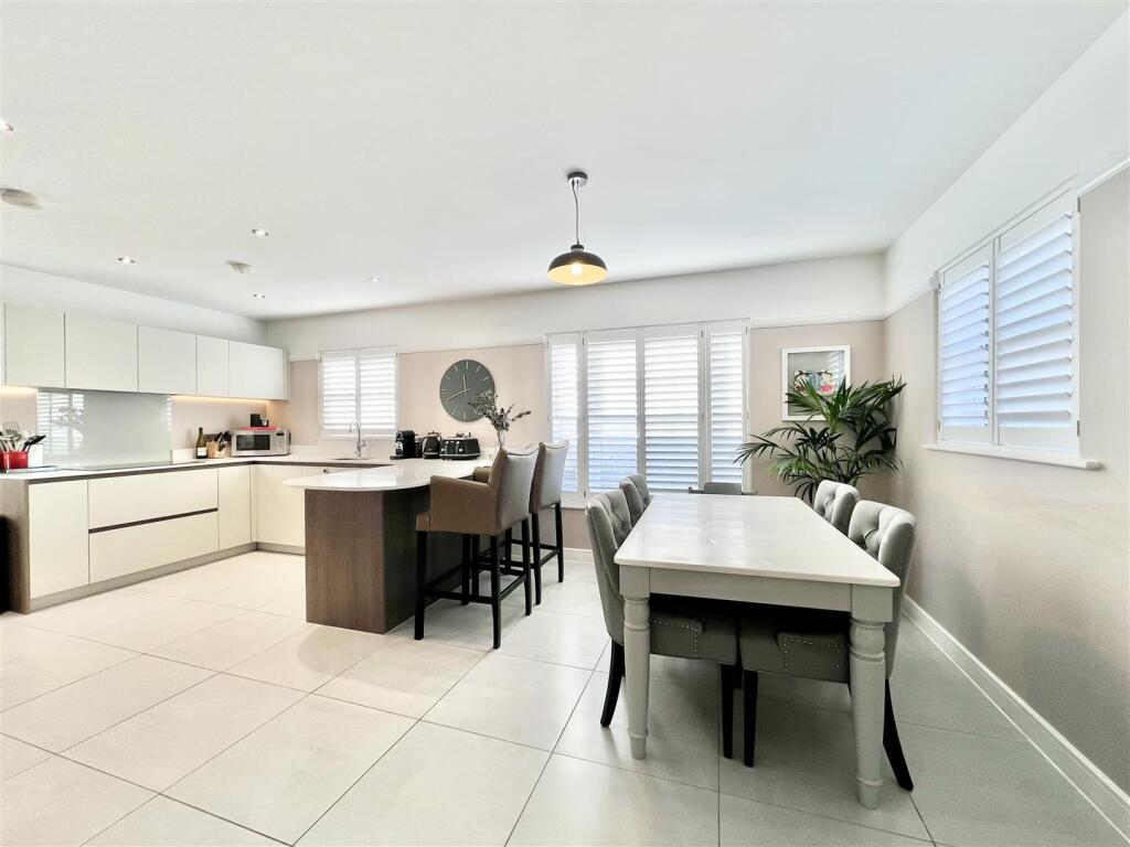 Additional image 9 of Maple Close, Writtle, Chelmsford