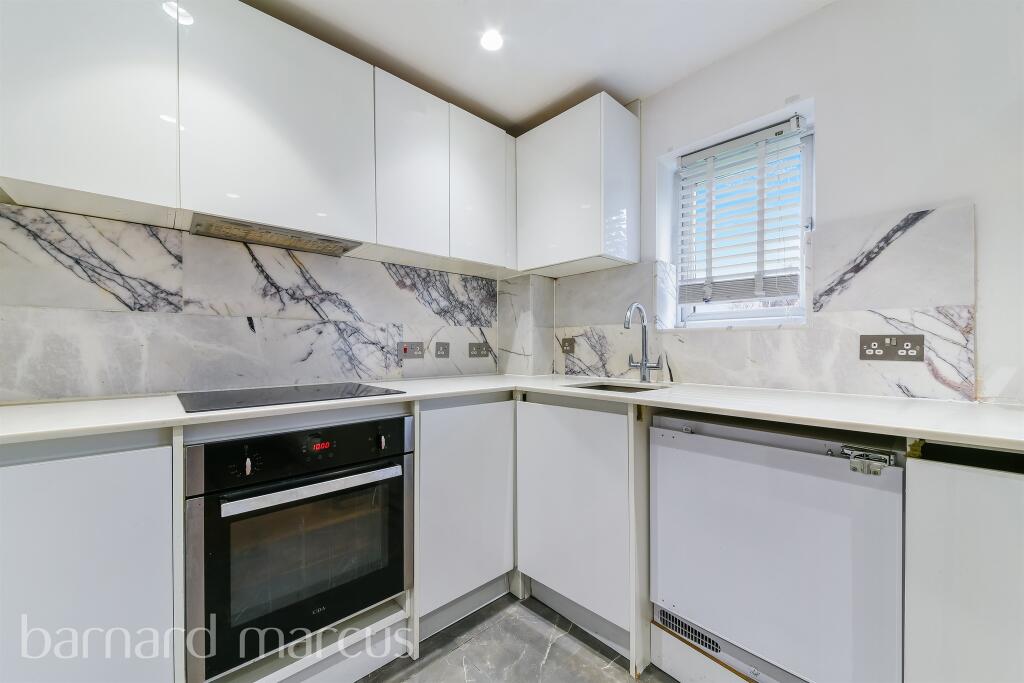 Additional image 2 of Firs Close, Mitcham