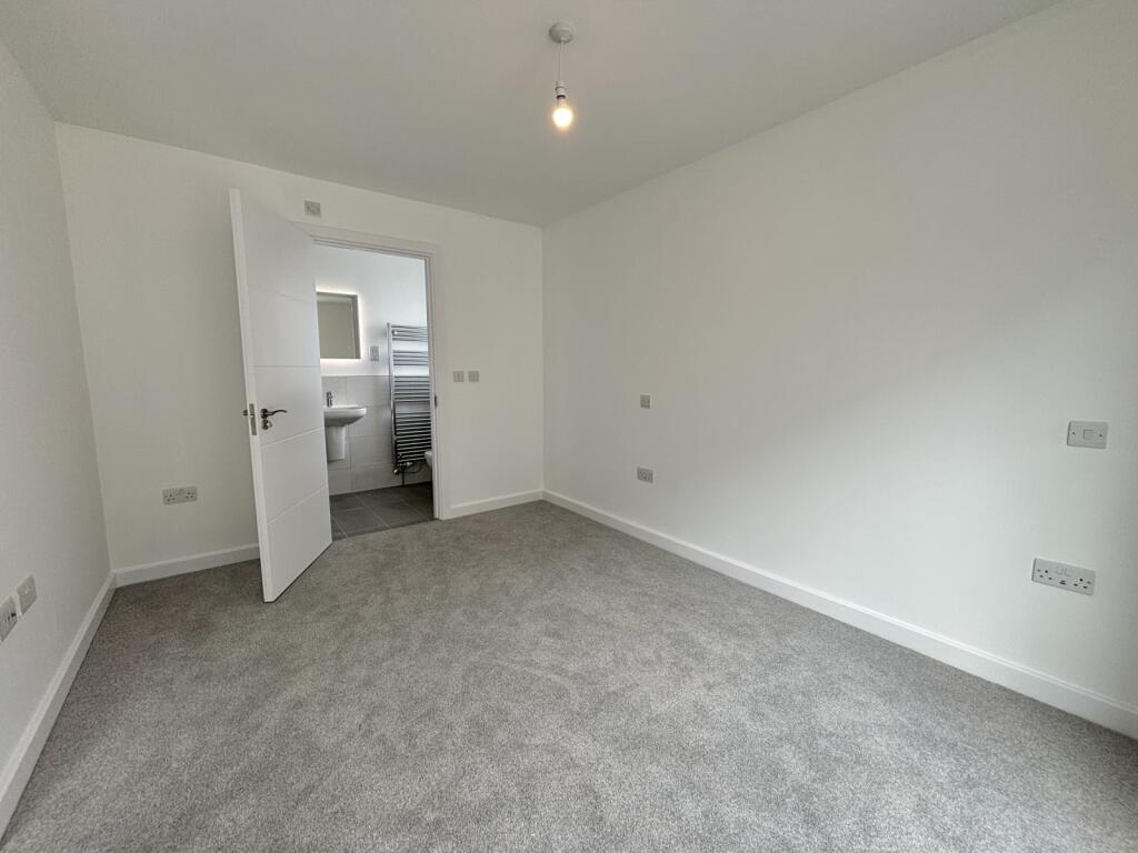 Additional image 7 of Oakview Walk, Harlow, Essex, CM18