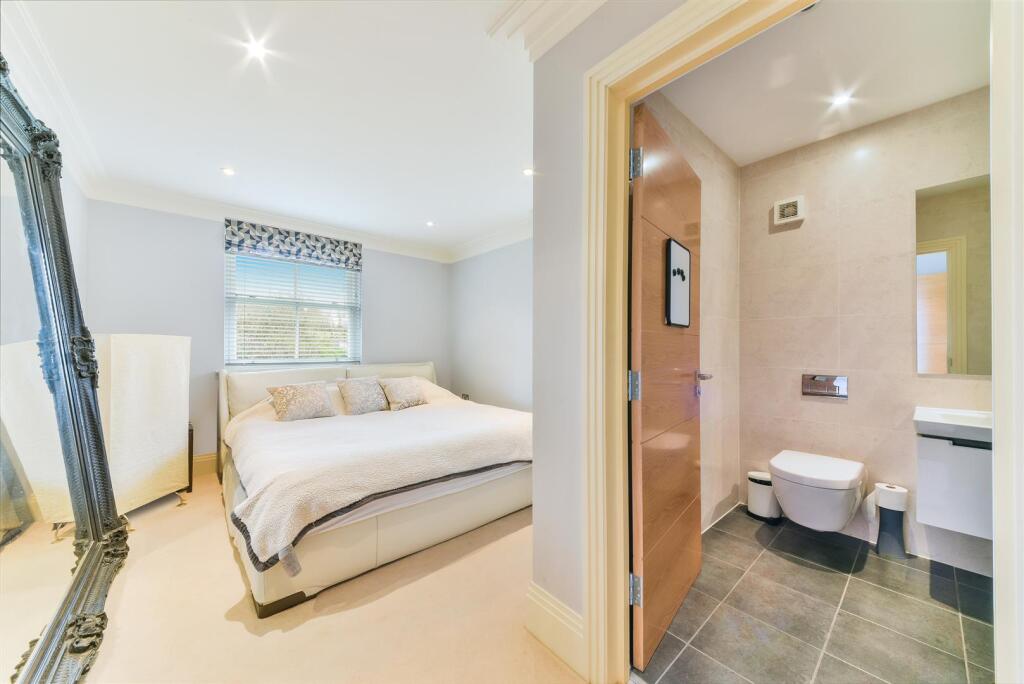 Additional image 22 of High Oaks Close, Coulsdon