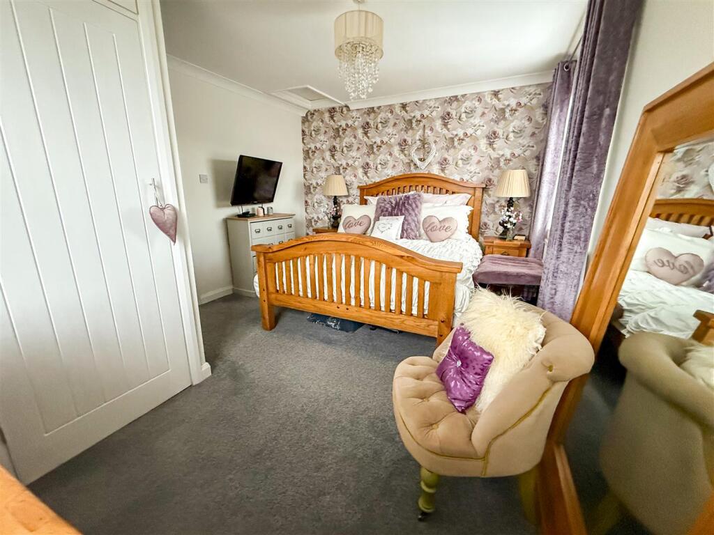 Additional image 16 of Cherry Tree Avenue, Clacton-On-Sea, Essex