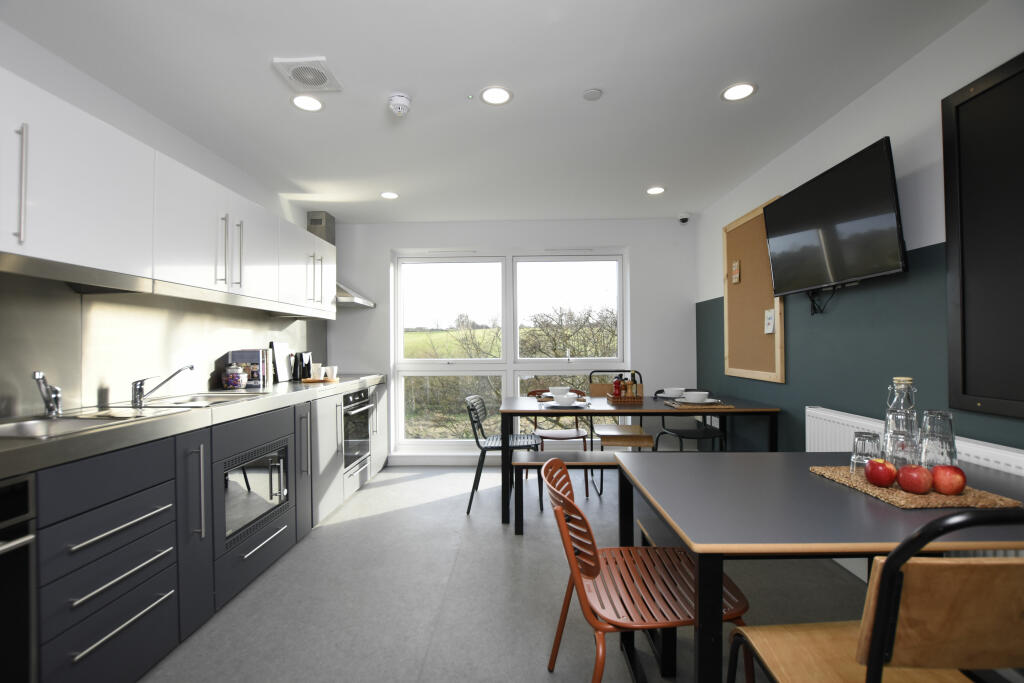 Additional image 7 of Avon Way House Standard Studio Apartment