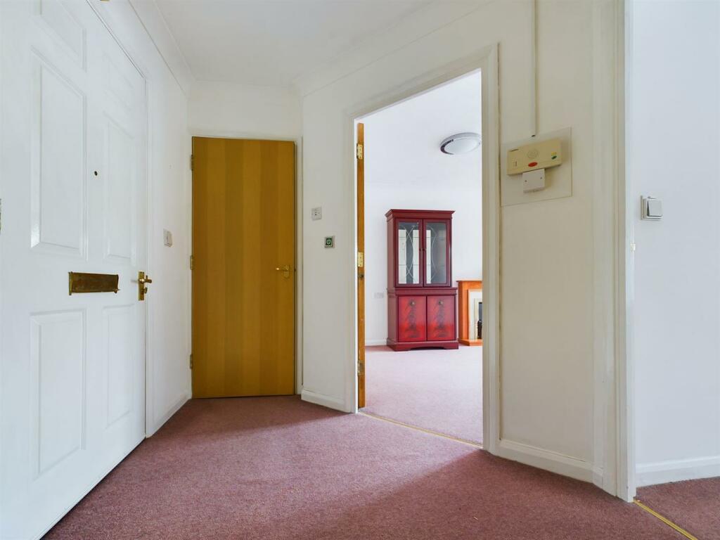 Additional image 6 of Brighton Road, Coulsdon