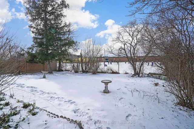 Additional image 38 of 168 Folkstone Cres