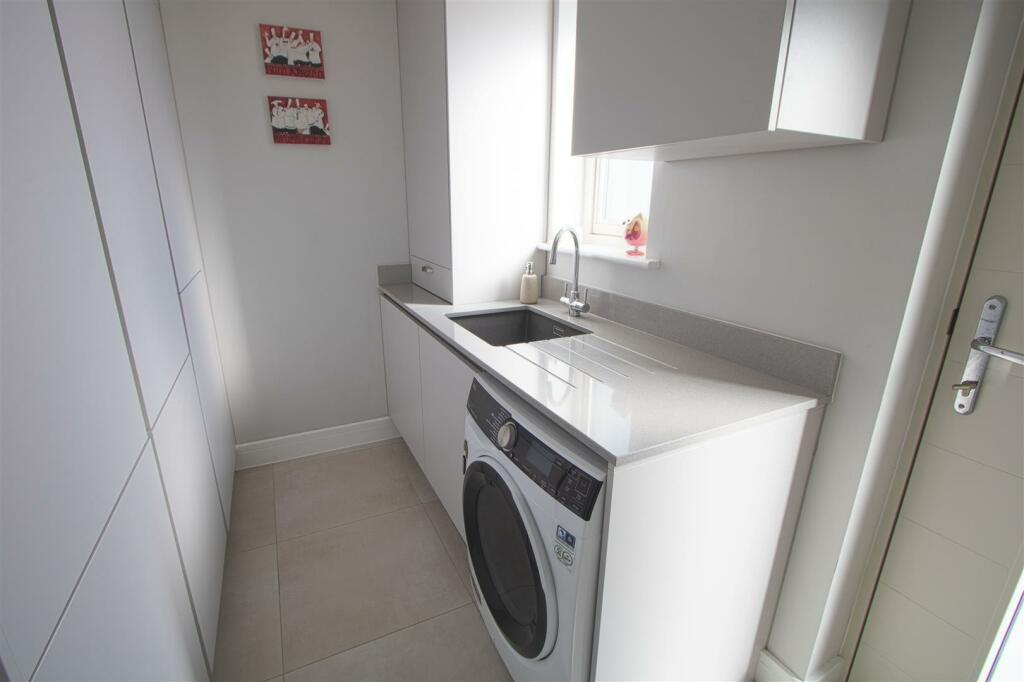 Additional image 12 of Coxes Farm Road, Billericay