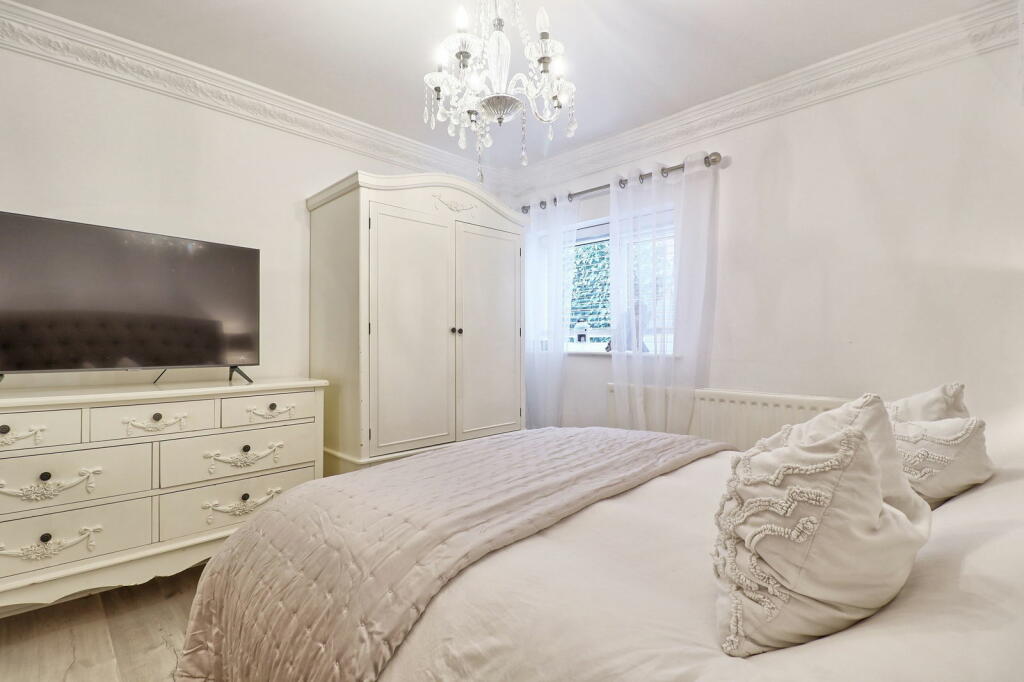 Additional image 12 of Essex Road, Burnham-on-crouch, CM0 8EQ