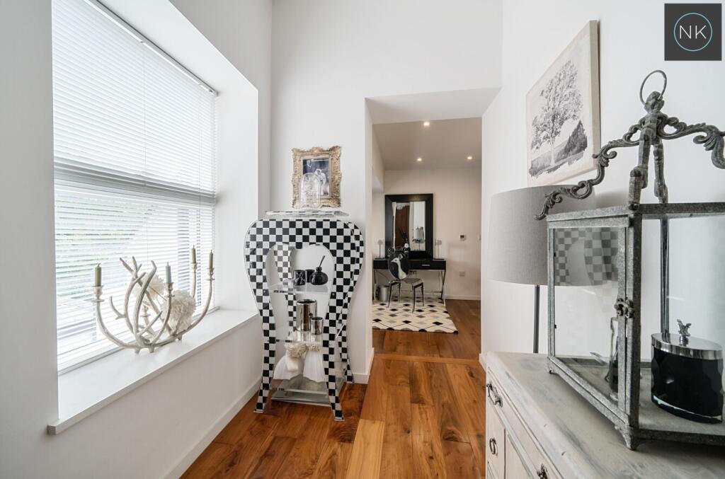 Additional image 23 of Coopers Court, Piercing Hill, Theydon Bois, Epping, Essex, CM16