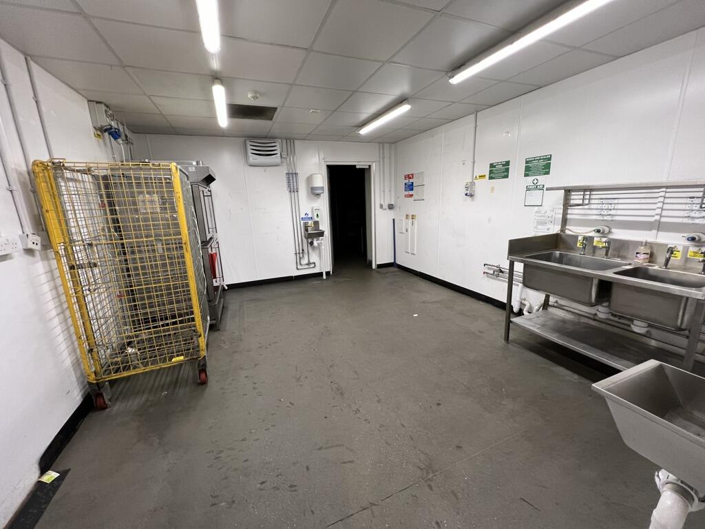 Additional image 9 of 279 Brighton Road, South Croydon, Surrey, CR2 6EQ