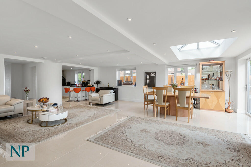 Additional image 31 of Endsleigh Court, Colchester