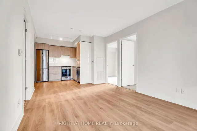 Additional image 11 of 501 Yonge St Unit 1212