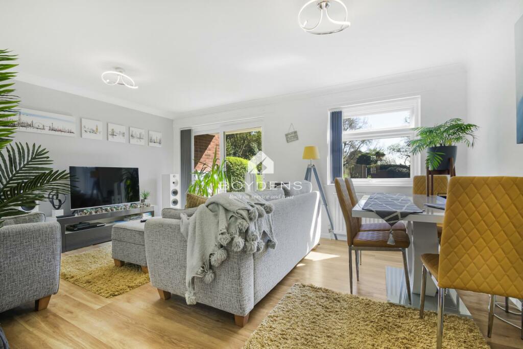 Additional image 4 of LINKSIDE, FRINTON-ON-SEA